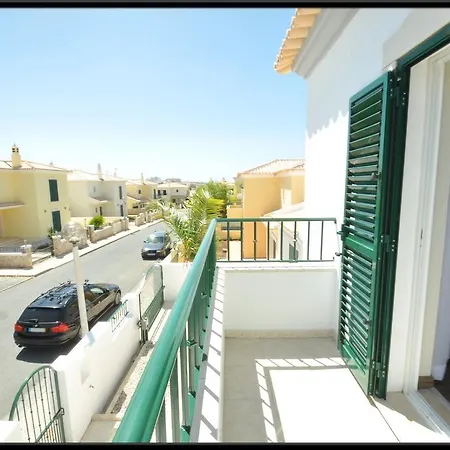 Vila Beatriz Villa *